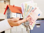 Dla każdego, kto potrzebuje pienięDla każdego, kto potrzebuje pieniędzydzy ‎ ‎C